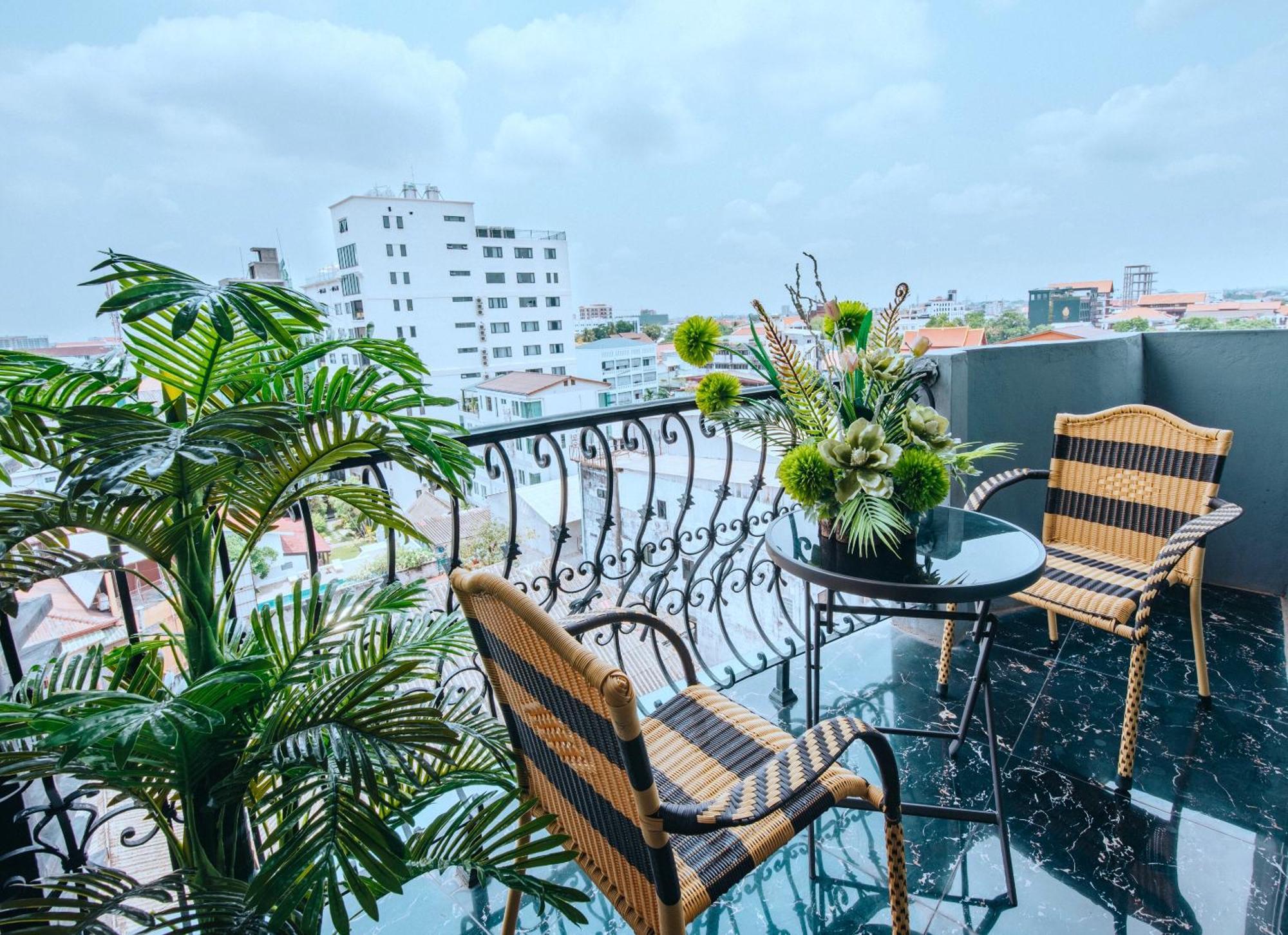 V Hotel Vientiane Exterior foto