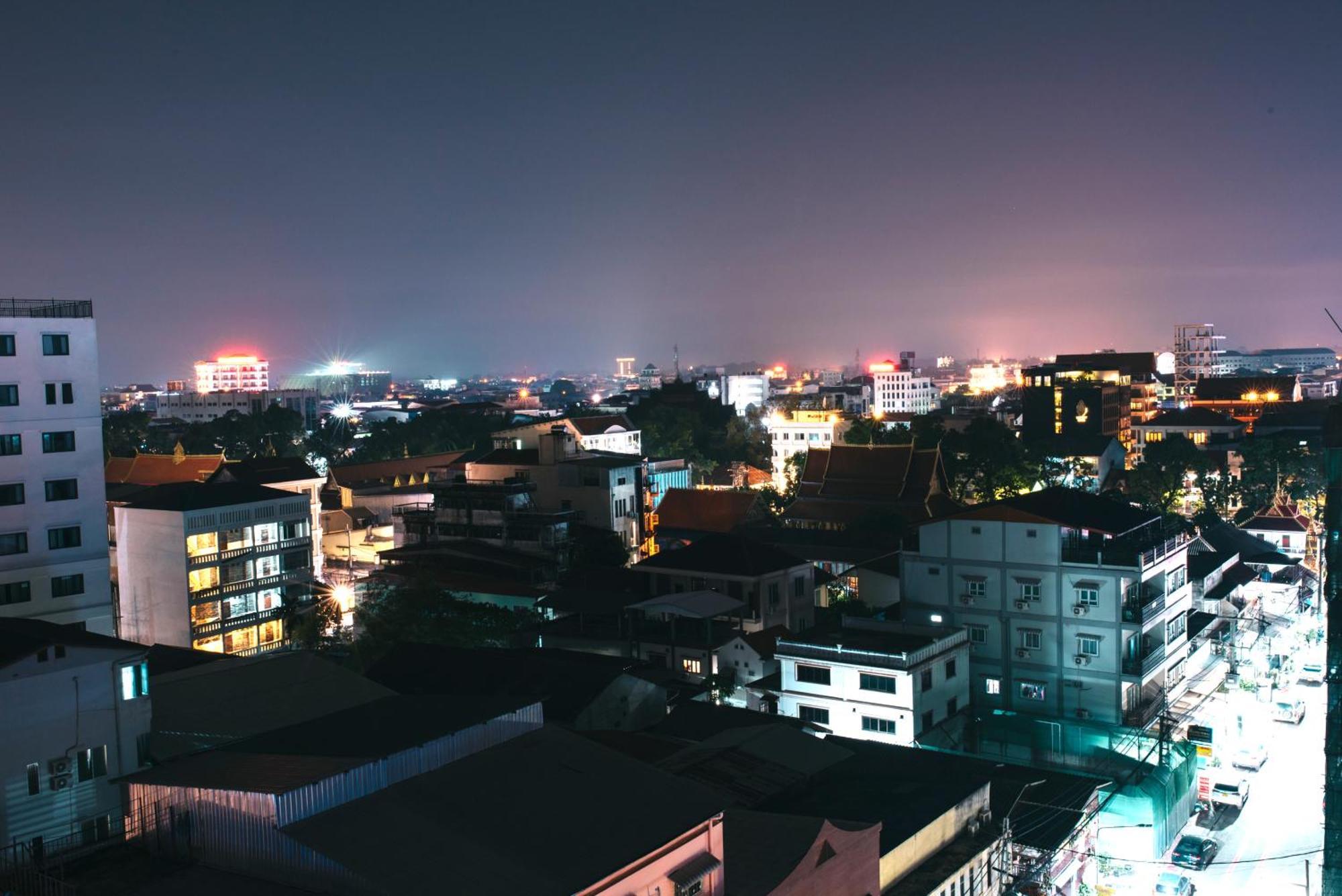 V Hotel Vientiane Exterior foto